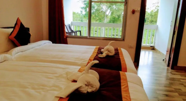 Номер Deluxe Ramsai Tea & Wildlife Resort