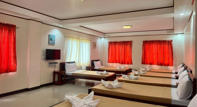 Семейный номер Standard Dinahs Tourist Inn Puerto Princesa