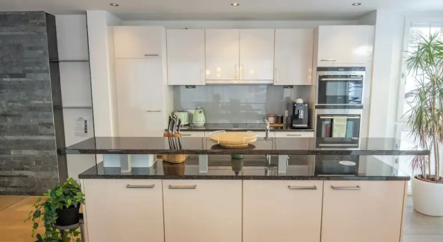 Апартаменты с 3 комнатами с видом на горы Matthiol Serviced Apartments