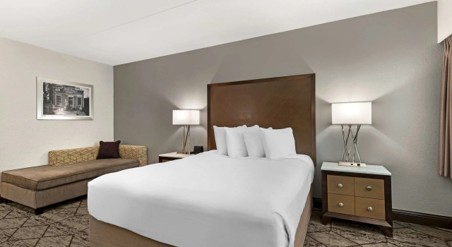 Двухместный номер Standard с видом на бассейн Best Western Plus Longbranch Hotel & Convention Center
