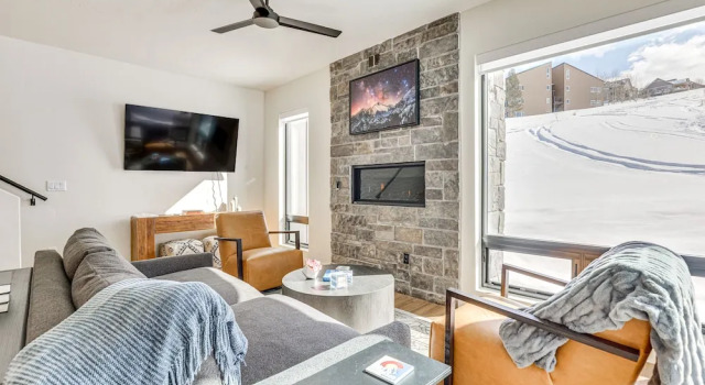 Апартаменты Ski-in/ski-out Granby Ranch Retreat: Pool Access!