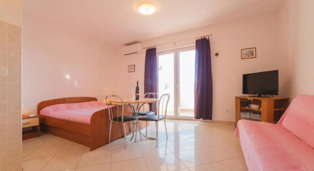 Студия Apartments Dada