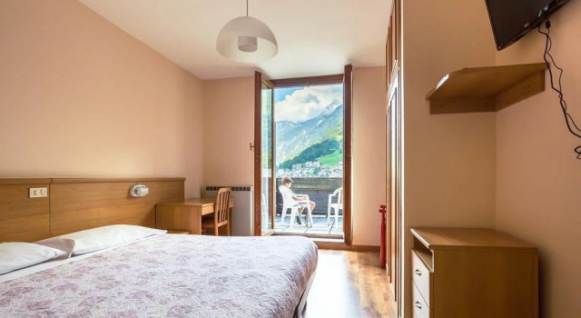 Hotel Kennedy, Забронировать Отель Касподжо Valtellina, рядом с Кресельный подъёмник Сант’Антонио (нижняя станция)