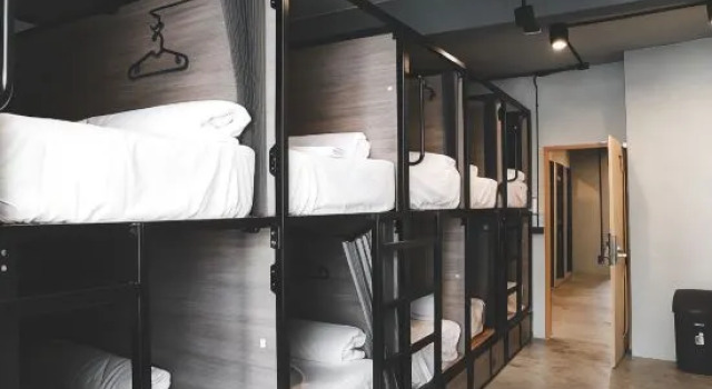 Женская капсула The Cube Hostel Khaosan