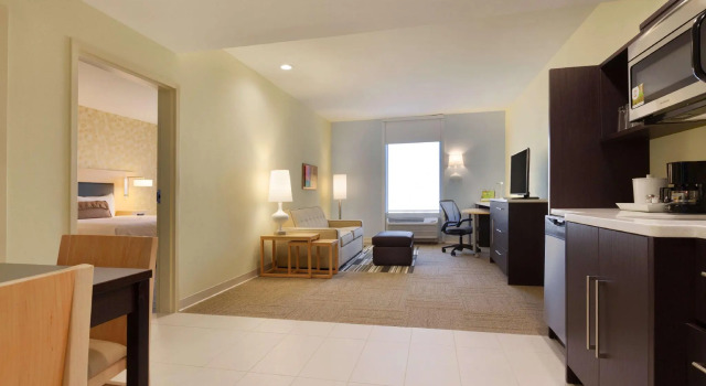 Двухместный люкс c 1 комнатой Home2Suites by Hilton Oklahoma City South