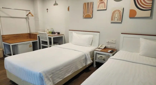 Номер Standard с балконом J PLACE HOTEL