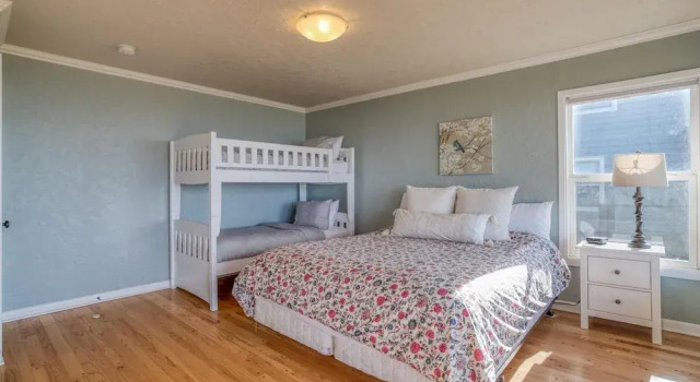 Oceanus, Prenota Hotel Lincoln City 