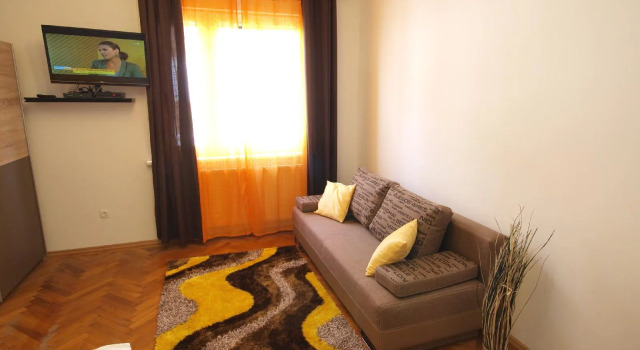 CheckVienna – Apartment Kroellgasse, Rezervați Apartament 15. Rudolfsheim-Fünfh. Viena, aproape de Schlosstheater Schönbrunn