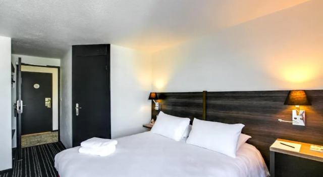 Номер Standard Brit Hotel Reims La Neuvillette