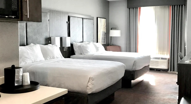 Четырёхместный номер Premium Holiday Inn Abilene - North College Area by IHG