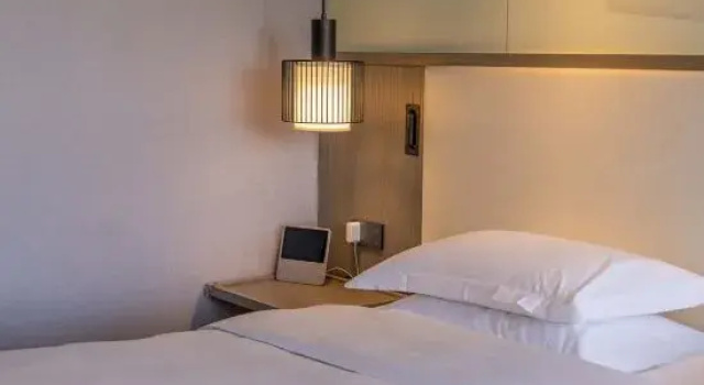 Номер Grand Delta Hotels by Marriott Kunming