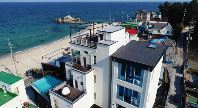 Gangneung The First Pension, Prenota Hotel Gangneung 