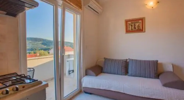 Apartments Tatjana, Prenota Appartamento Hotel a Isole Quarnerine con parcheggio, Parcheggio