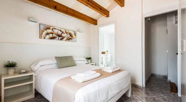 Villa RAQUEL, Varaa Villa Mökit kohteessa Ciutadella, Mökki