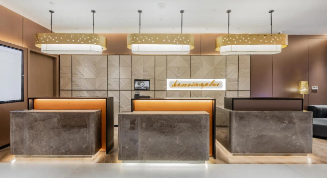Home Inn Plus Shanghai Caoyang Meiling North Road Metro Station, Varaa Hotelli Shanghai Shanghai