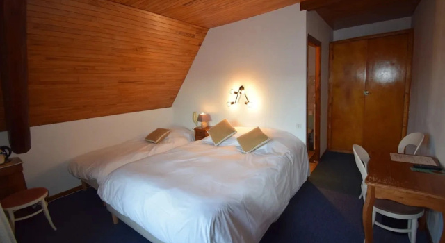 Трёхместный номер Comfort Hotel Les Chenets