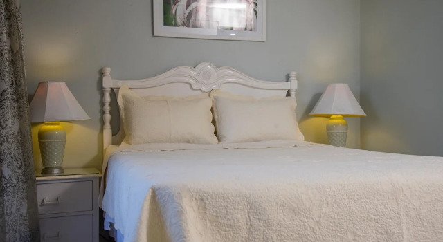 Emerald Corner at Fishermans point, Забронировать Отель Отели Ocho Rios Coast 3 звезды, 3*