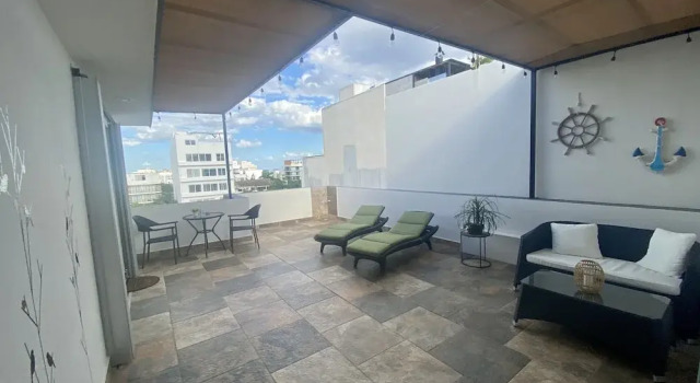 Люкс с балконом VANESSA 42 Suites - 5Th. Ave