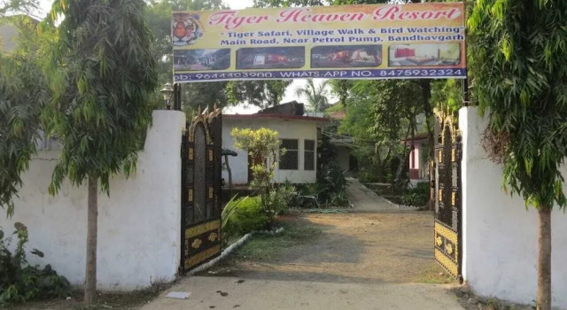 Tiger Heaven Resort, Забронировать Курортный отель Отели штата Махараштры с бассейном, Бассейн