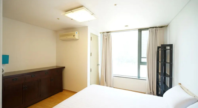 Коттедж Jamsil Stn & Galleria Palace Apt A