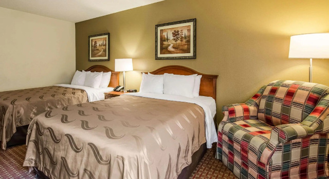 Четырёхместный номер Standard Spark by Hilton Lexington