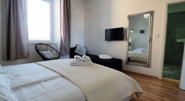 Апартаменты Captain Emo City Apartments