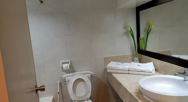 Семейный номер Standard Paragon Tower Hotel