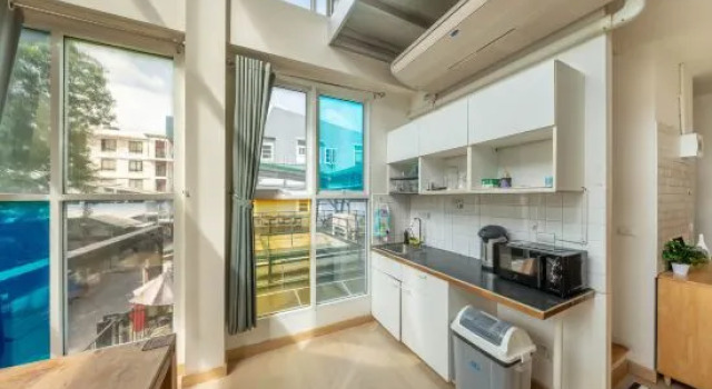 Shin Hostel Ratchada, Забронировать Хостел Бангкок провинция Бангкок, рядом с Хуайкванг