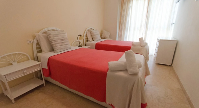 Apartamento El Coral, Забронировать Апартаменты/квартира Отели Эстепона с парковкой, рядом с Палеонтологический музей, Парковка