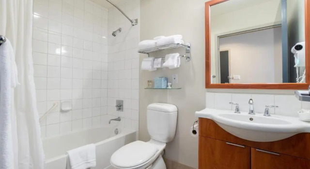 Номер Standard Ocean Promenade Hotel