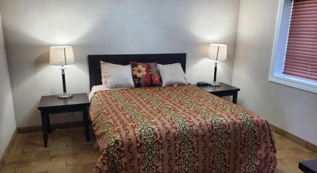 Люкс Deluxe c 1 комнатой Shoreside Inn & Suites