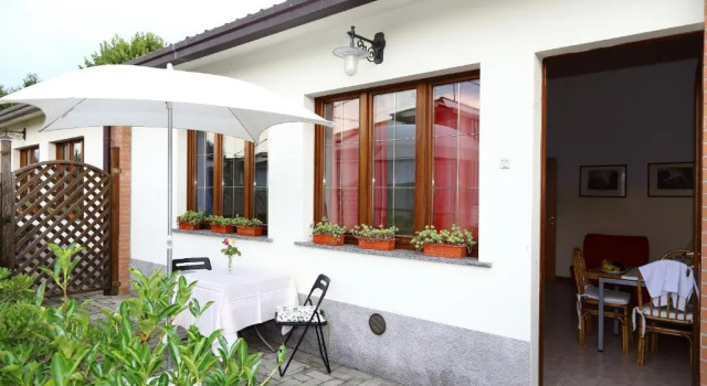 Holiday home Fattoria Laghetto, Prenota Hotel Merate Lombardia