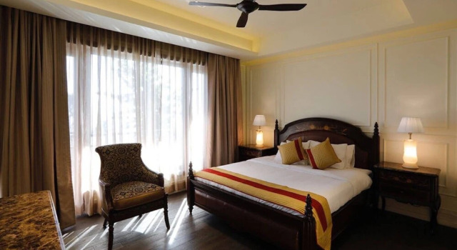A Majestic Luxurious Rajasi Villa Overlooking The Ganges by Wanderlust