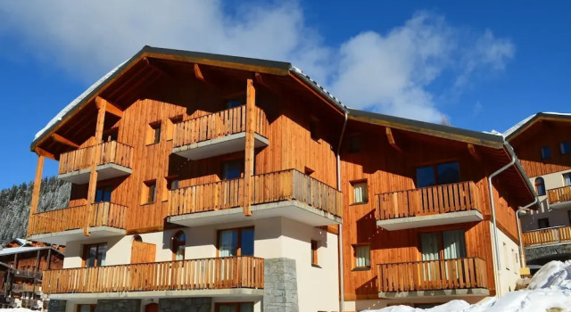 Comfortable Apartment Located at the ski Slopes in Valfréjus, Забронировать Апартаменты/квартира Отели Вальфрежюс с бассейном, рядом с Горнолыжный курорт Вальфрэжюс, Бассейн