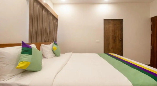 Номер Economy Treebo Elite Plaza, 700 Mtrs From Madikeri Fort