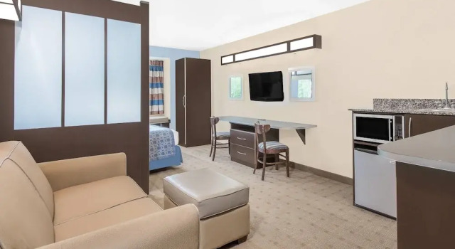 Люкс Microtel Inn & Suites by Wyndham Waynesburg