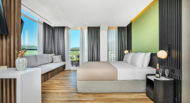 Люкс Pefka Hotel