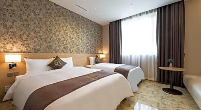 Двухместный номер Deluxe GoldRiver Hotel