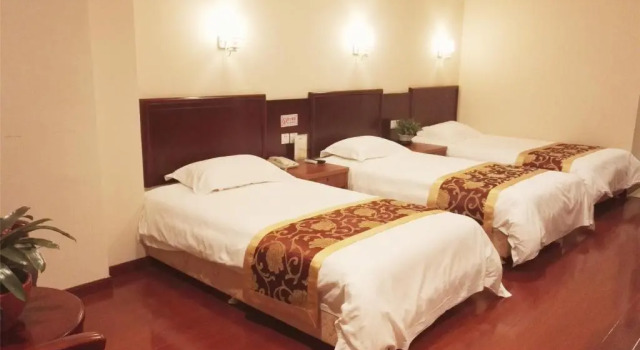 GreenTree Inn HeNan ShangQiu Sui County SuiZhou Avenue BeiHu Business Hotel, Rezervovat Hotel Sui Henan