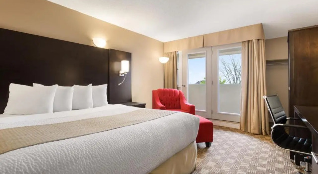 Номер Standard Days Inn & Suites by Wyndham North Bay Downtown