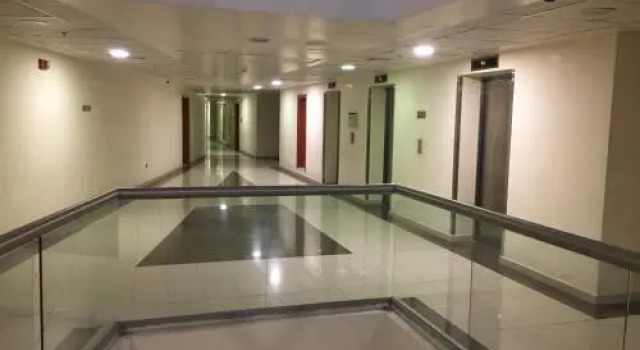 The Dubai Holiday Home, spacious 2 Bedroom Apartment, podium landscape view, Réserver Appartement Dubaï Émirat de Dubaï