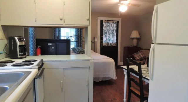 The Magnolia - 1 Br Cottage