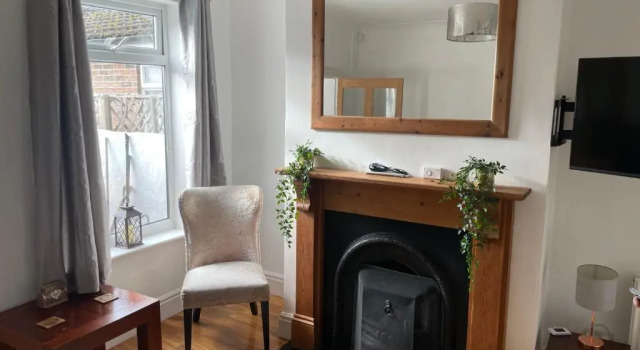 Cosy 2 Bed Cottage in Rural Weel, Varaa Lomakoti Mökit kohteessa Merseyside, Mökki