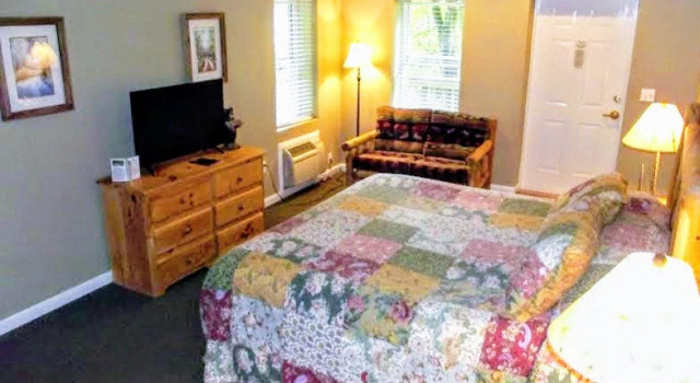 Mitchell's Lodge And Cottages, Buchen Sie Hotel Highlands North Carolina