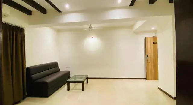 Люкс Deluxe Hotel Plaza Heights by RAK Rooms, Mangaluru