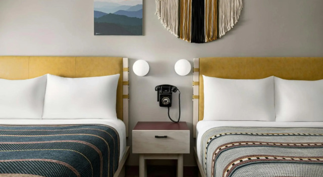 Moxy Asheville Downtown, Забронировать Отель Бизнес-отели Ашвилл, рядом с Basilica of Saint Lawrence, 4* 5*