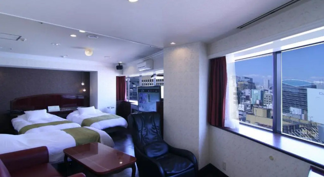 Трёхместный номер Deluxe Hotel Alps