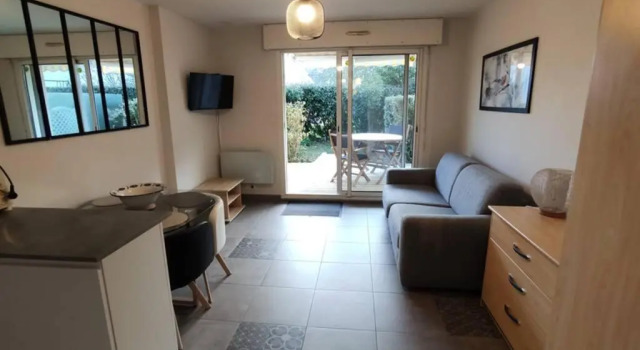 Studio meublé à 2 minutes à pied de la plage.
