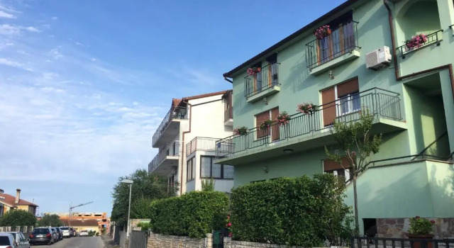 Апартаменты Esther Apartment