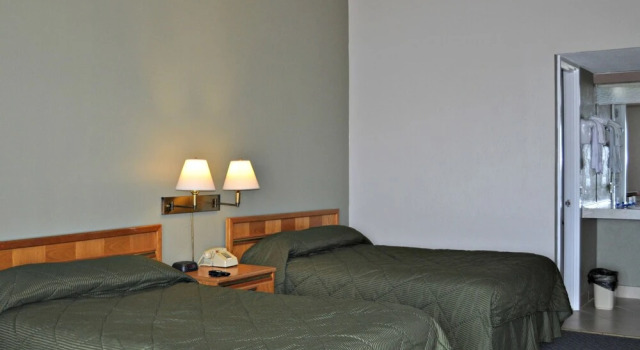 Bradford Inn And Suites, Забронировать Отель Плимут Массачусетс, рядом с Центр сценического искусства Spire
